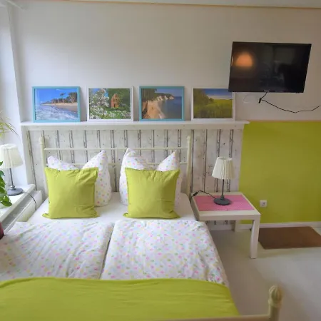 Spacious Studio In With Sea Nearby *