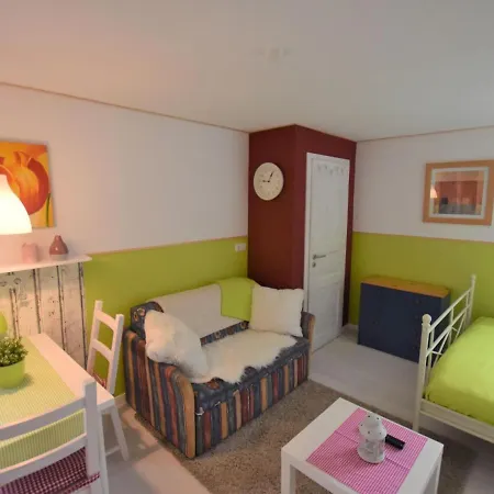 公寓 Spacious Studio In With Sea Nearby Blowatz